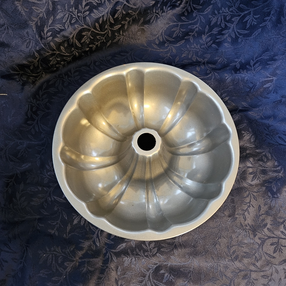 Bundt Cake Pan